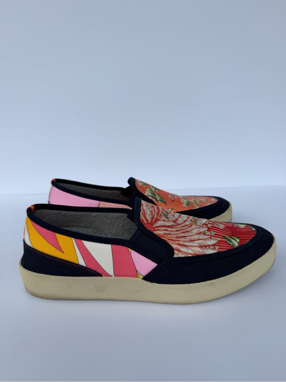 respoKed Coral Fish-Print Slip-On Sneakers for Women - Picture 2 of 7